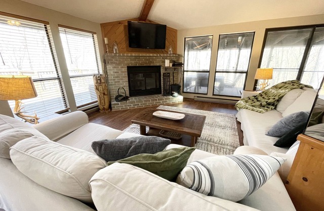 Beautiful Cottage At 'the Woods' Resort, Golf, Spa, Swimming & Resort Amenities
