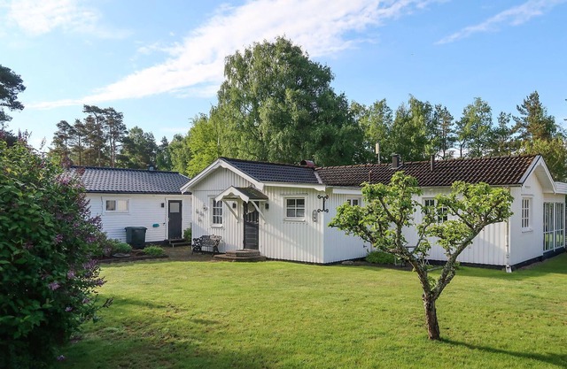 Beautiful cottage near the sandy beach