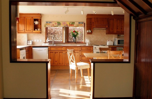 Beautiful detached sandstone cottage in a quiet rural situation.