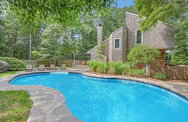 Beautiful East Hampton Retreat