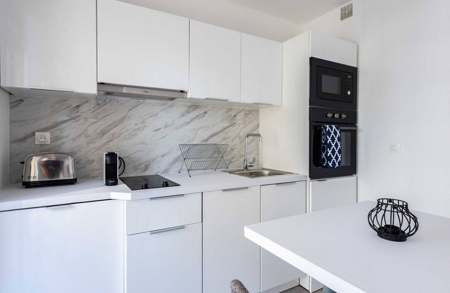 Beautiful flat with balcony - 200m from the beach