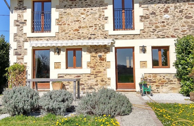 Beautiful former haybarn with pool, gym & sauna in the Charente countryside