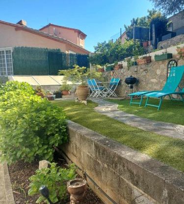 beautiful apartment with garden