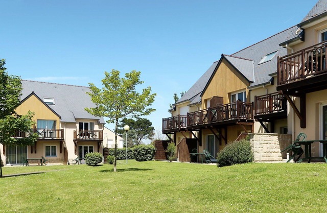 Beautiful apartment for 4 people with pool, WIFI, TV, terrace, pets allowed and parking