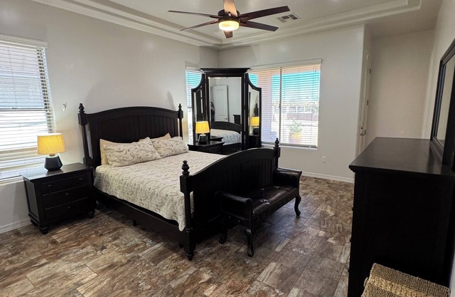 Beautiful Golf Course Home - 3 Bedrooms/4 Beds/1 King/1 Queen/2 Full - Office