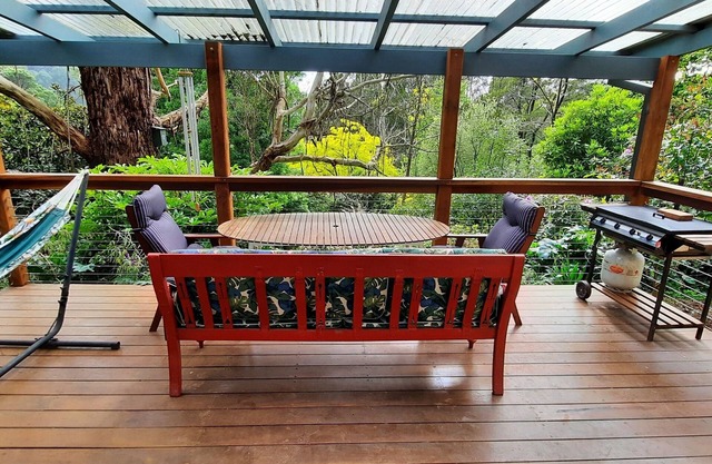 Beautiful guesthouse in secluded valley. Kids and pet friendly.
