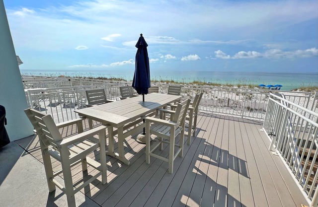 Beautiful Gulf Front Townhome on Pensacola Beach!