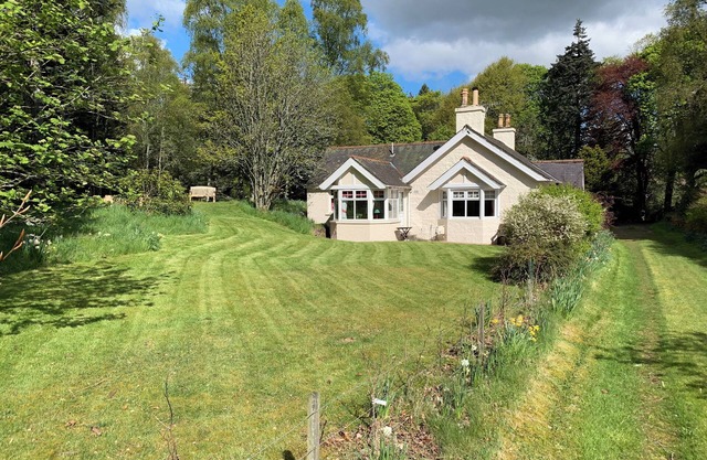 Beautiful highland cottage, perfect for walkers, fishers and nature enjoyers!