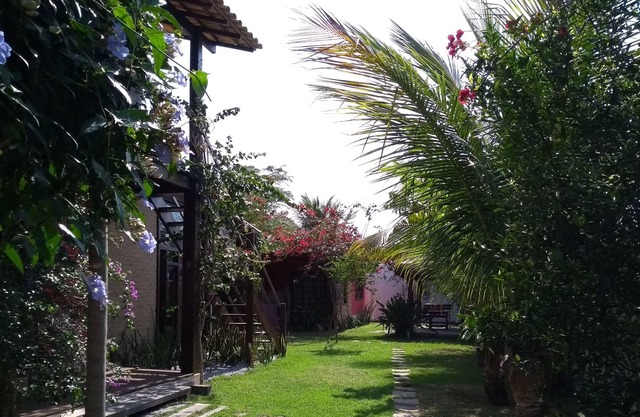 Beautiful house with internal patio and 3 buildings for families and groups of friends.