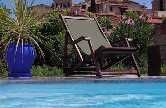 Beautiful holiday home with pool in the sun, Pyrénées-Orientales