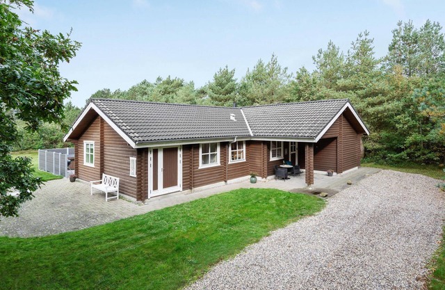 Beautiful home in Løgstør with sauna