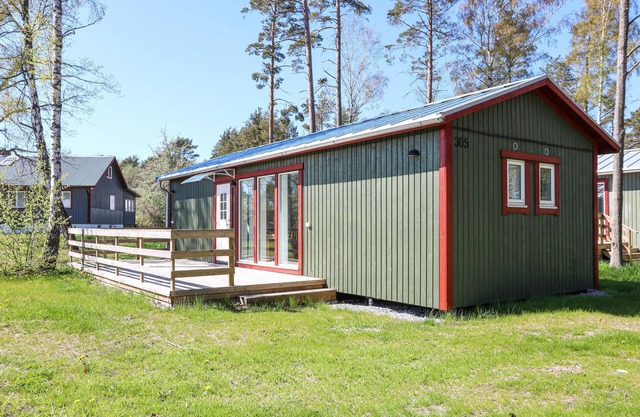 Beautiful home in Löttorp with WiFi