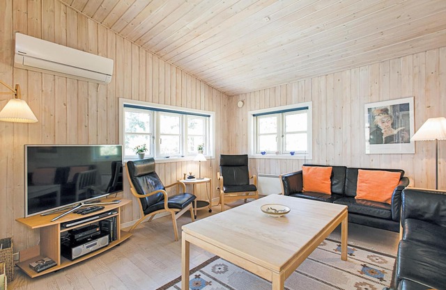 Beautiful home in Nexø with kitchen