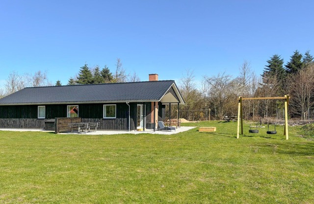 Beautiful home in Spøttrup with WiFi