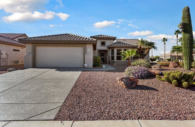 BEAUTIFUL HOME IN THE GRAND WITH POOL HEATED POOL AND GOLF COURSE VIEWS!