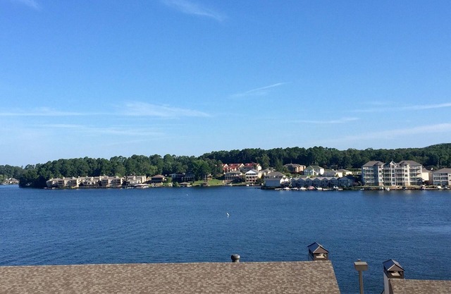 Beautiful Lake Hamilton Condo with Lake View on Hwy 7 South