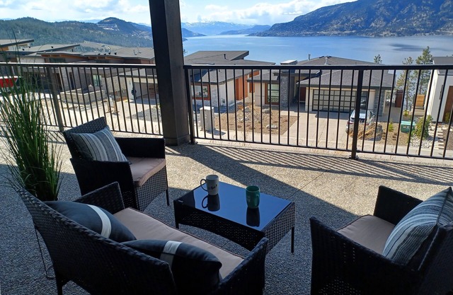 beautiful lake view! 2 bed 2 bath - Permit #20227