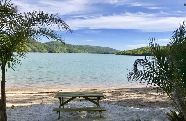 Beautiful lodges with private beach