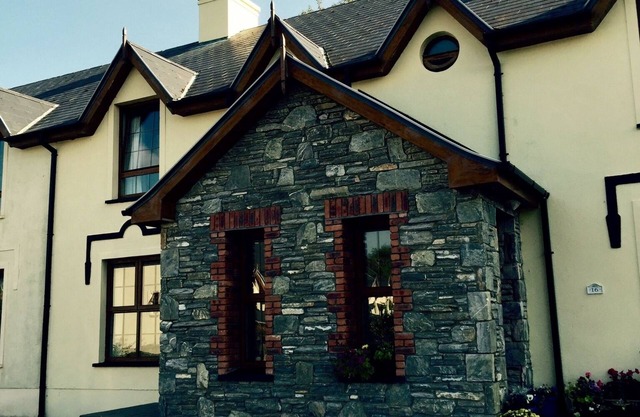Beautiful Modern Cottage Kenmare