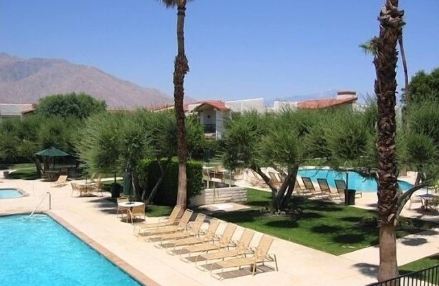 Beautiful Mountain View Condo with Tennis, Pool and Hot Tub
