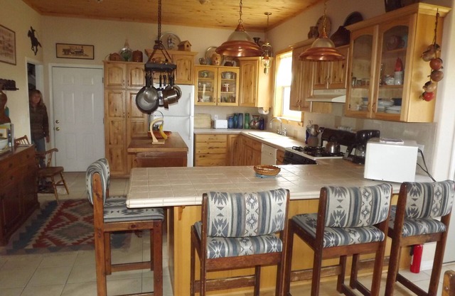 Beautiful Mountain Views on Loghill Mesa. Stay 7 nights, get 13 % discount. nn