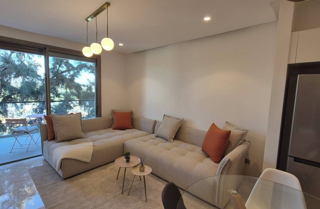Beautiful New Apartment + Swimming Pool