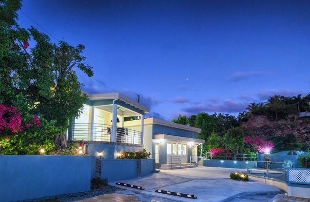Beautiful New Bungalow/Magens Bay/20K GENERATOR.n