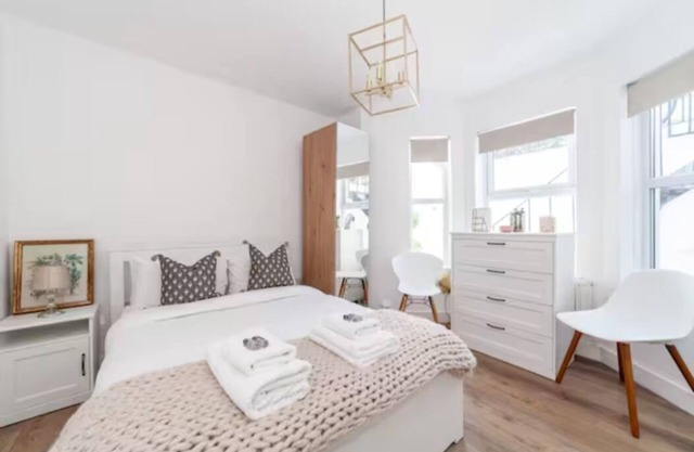 Beautiful oasis 2BR Flat w/garden, Hammersmith