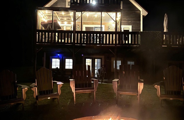 Beautiful ocean view property on the Amherst Shore - Northport, NS