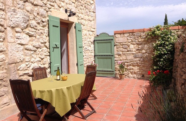 Beautiful Old Stone Town House, perfect central location.