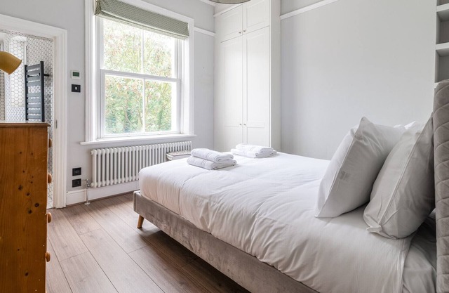 Beautiful One Bed Abode in the South West