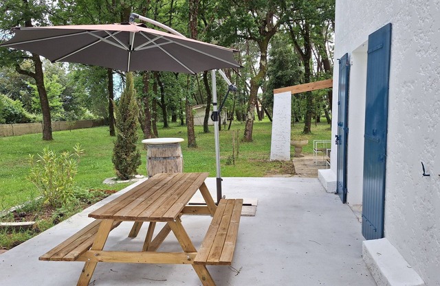 Beautiful, peaceful family home set in 4300 m2 of parkland