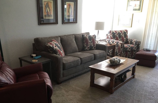 Beautiful Penthouse 2 Bedroom 2 Bath Condo On Golf Course Near Branson Landing
