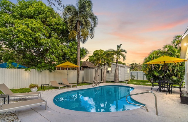 Beautiful Pool House | Close to Hard Rock Hotel
