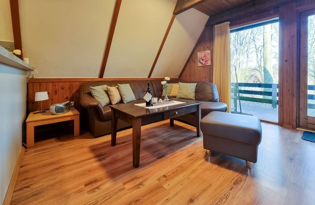 Beautiful private villa for 5 people with WIFI, TV, patio and parking