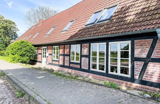 Beautiful private villa for 10 guests with WIFI, TV and terrace