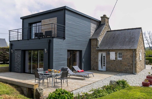 Beautiful private villa for 6 guests with WIFI, TV, terrace and parking