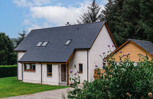 Beautiful private villa for 8 guests with WIFI, TV, pets allowed, panoramic view and parking