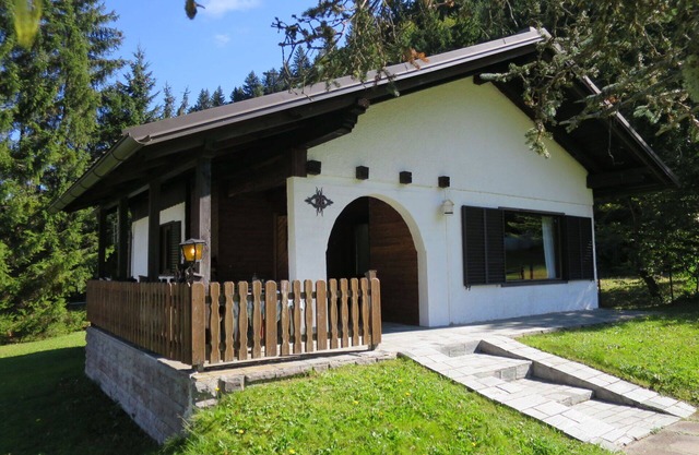 Beautiful private villa for 5 people with TV and pets allowed