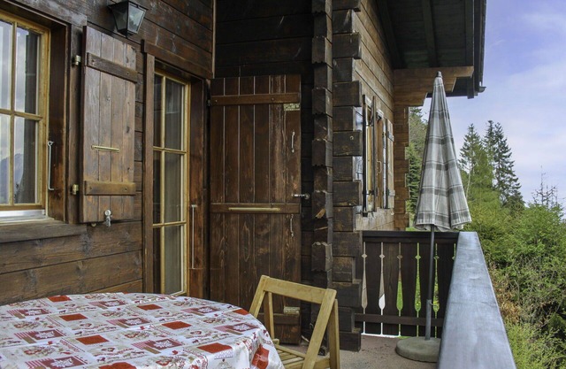 Beautiful private villa with WIFI, TV, terrace, pets allowed, panoramic view and parking