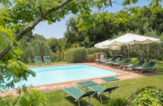 Beautiful private villa with WIFI, A/C, private pool, TV, patio, panoramic view and parking