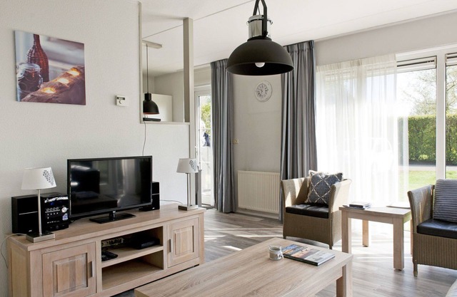 Beautiful private villa for 6 guests with WIFI, TV, terrace and parking
