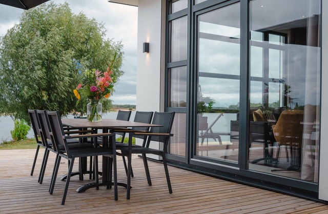 Beautiful private villa for 6 guests with WIFI, TV, terrace, pets allowed and parking