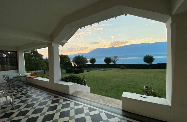 Beautiful property on Lake Bourget / Beautiful Heritage lake property