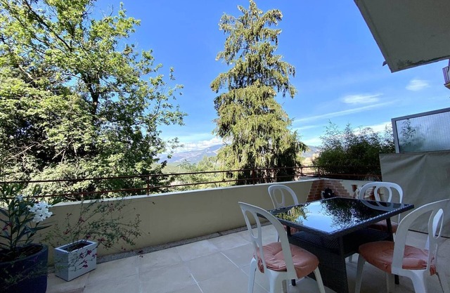 BEAUTIFUL RENOVATED 3-STAR T1 BIS WITH LARGE TERRACE, WIFI AND PARKING SPACE