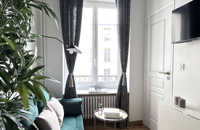 Beautiful Retreat in Paris