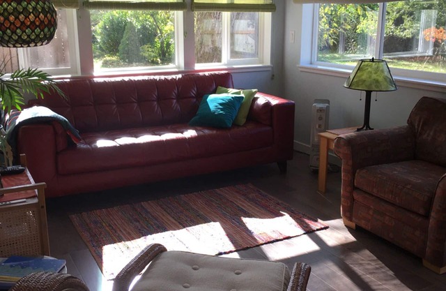 Beautiful River Valley Guesthouse - Monthly Rental Discounts!