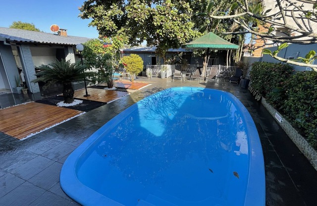 Beautiful room overlooking the pool in the center of FOZ