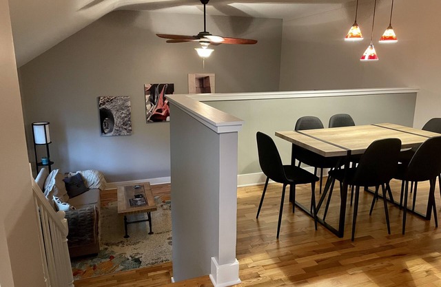 Beautiful & Secluded 3BR, 1 bath with full kitchen serving Ann Arbor & Ypsilanti