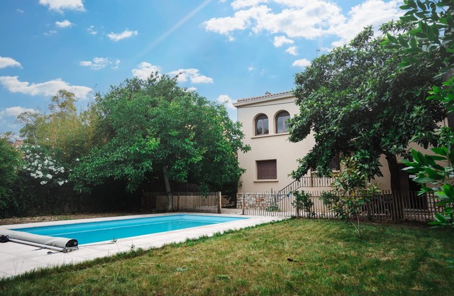 Beautiful southern house with pool in Occitania
